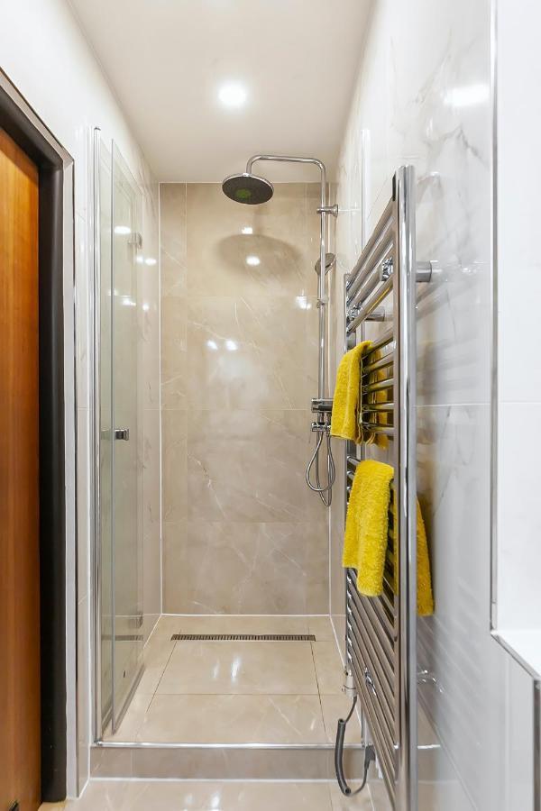 Popular Location / Street View / 4 Ppl / Netflix Apartment Praga Exterior foto